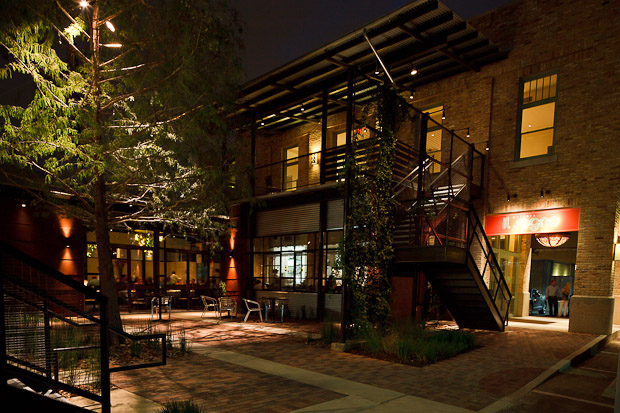 El Sogno Outside Eating Area